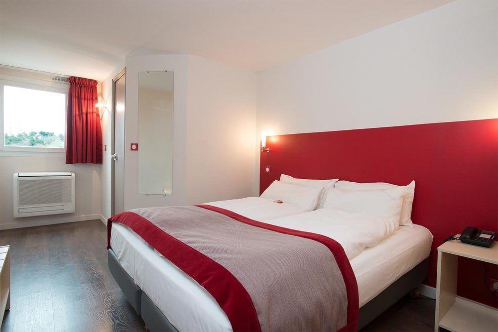 Hôtel l'Amandier Nanterre Buitenkant foto