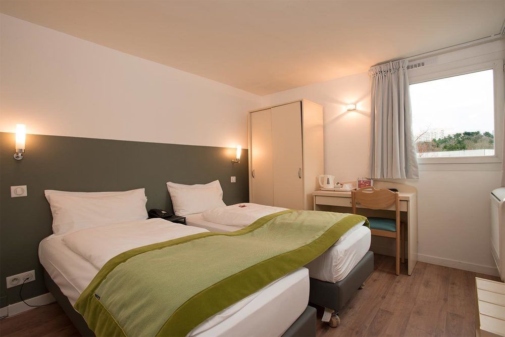 Hôtel l'Amandier Nanterre Buitenkant foto