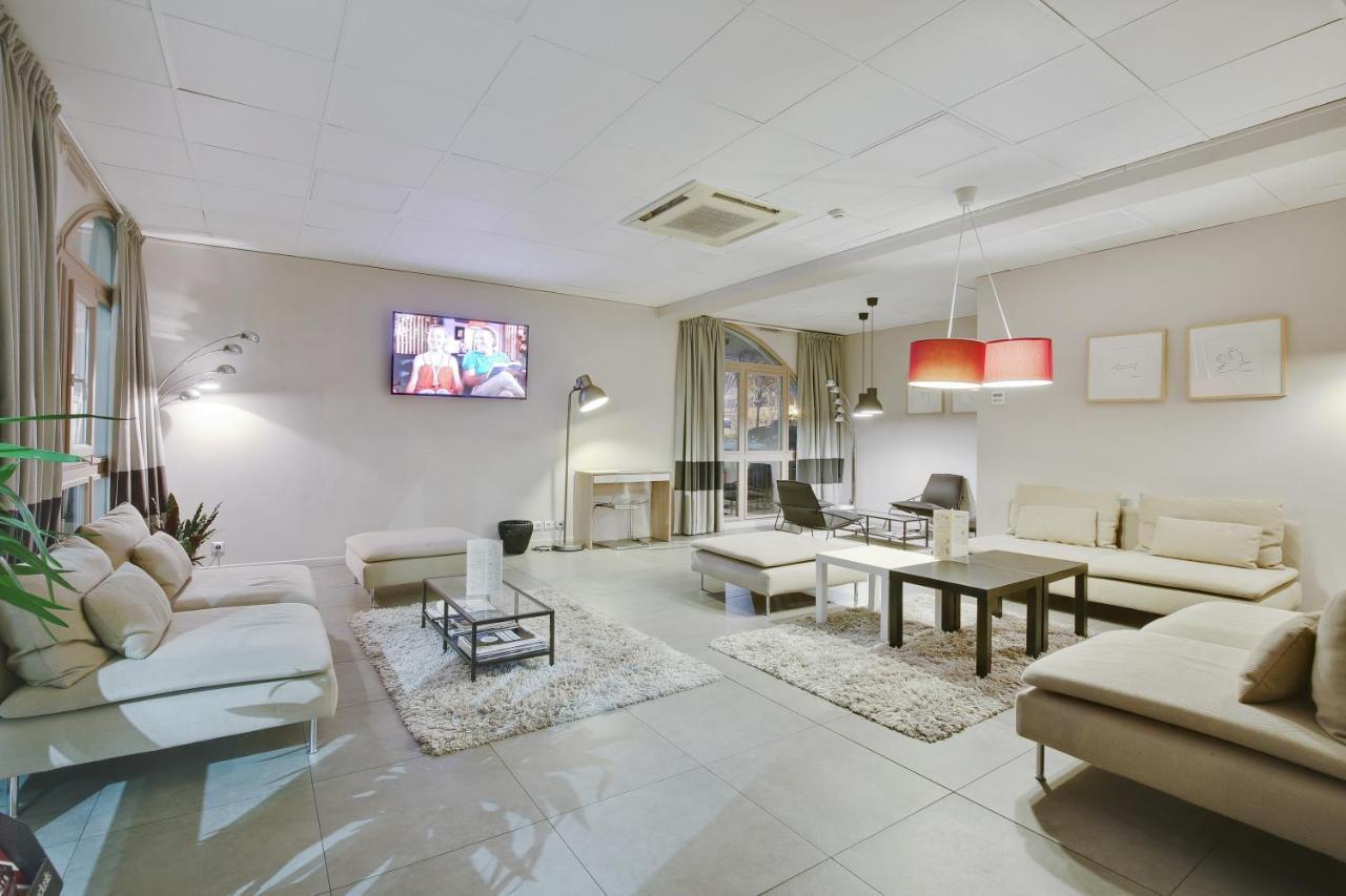 Hôtel l'Amandier Nanterre Buitenkant foto